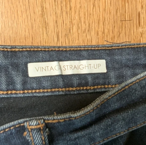 🌟 Vintage America Straight-Up Jeans | Size 16/33 | Timeless Dark Wash Classic - Picture 4 of 10